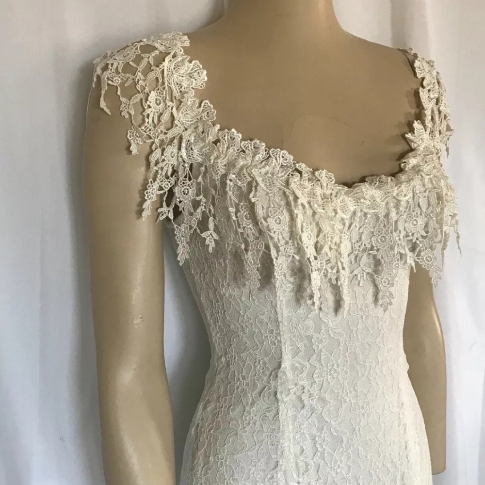 Wedding Dress - Picture 5 of 7
